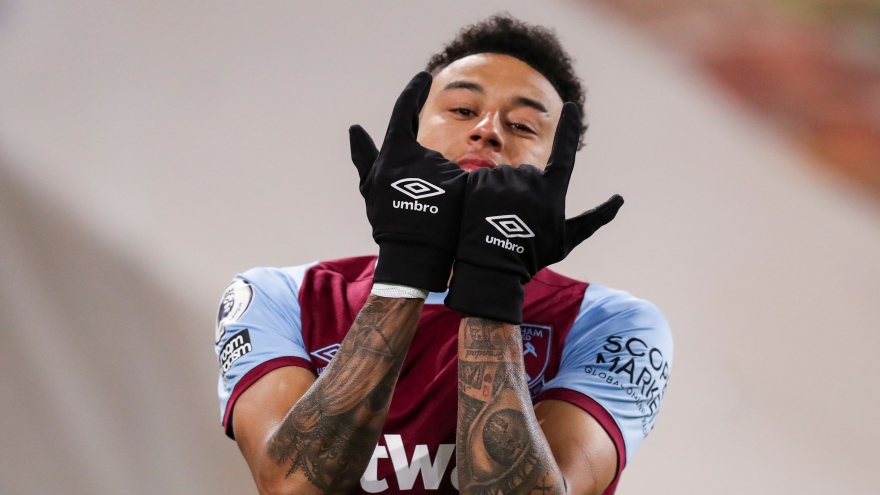 Lingard tỏa sáng, West Ham đánh bật Chelsea khỏi top 4 Premier League